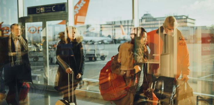 Los accesorios de viaje más comunes en publicidad
