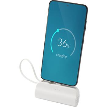 Batería externa tipo-C de plástico reciclado de 5000 mAh y 10 W con soporte abatible incorporado y cable 2 en 1 Alnair