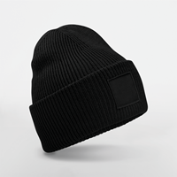 Gorro con dobladillo ancho y parche a tono
