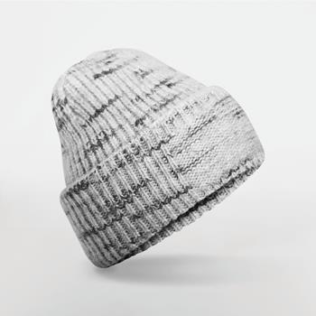 Gorro con parche de punto grueso<br/>