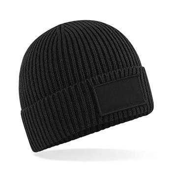 Gorro moderno con parche<br/>