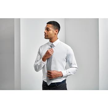 Corbata con clip