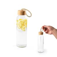 Botella de vidrio de 520 ml con tapa de bambú Crosby